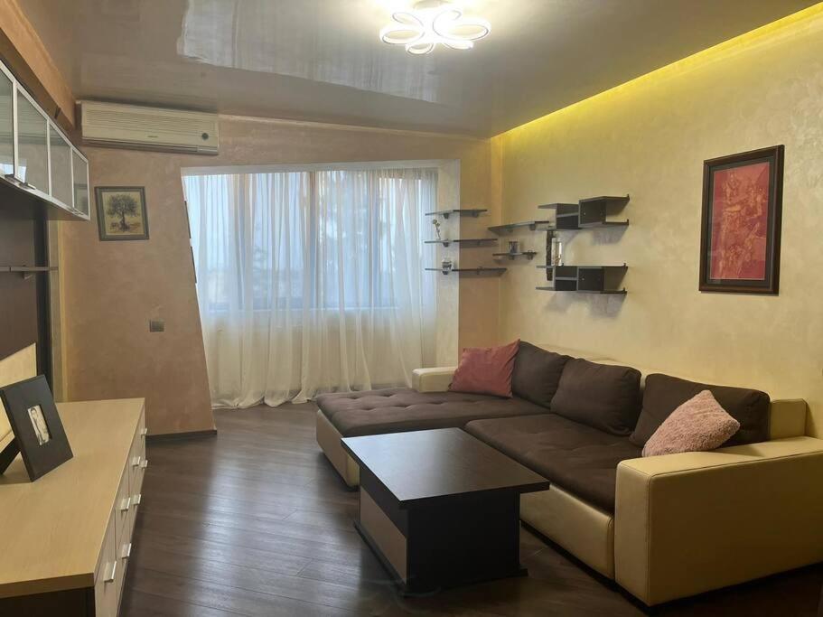 Apartament Theta- Langa Centru, Cada Hidromasaj Szucsáva Kültér fotó